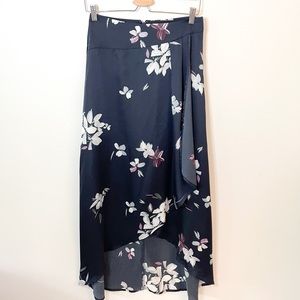 NWOT Dynamite Floral Faux Wrap Asymmetrical Skirt Size Small